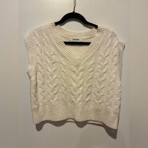 Old Navy Ivory Cable-Knit V-Neck Sweater Vest